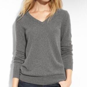 Only Mine Sz L 2-ply Cashmere V-neck Sweater in Heathered Grey Flaw